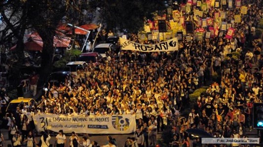 Más de 70.000 mujeres se reunieron el fin de semana en Rosario. (Foto: Telam)
