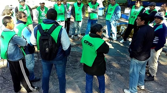 Bustamante: "La convocatoria en Resistencia se hará en la plaza".