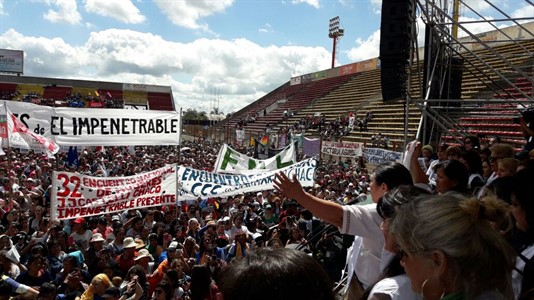 Delegaciones de originarias de toda la provincia llegaron al Estadio Centenario. 