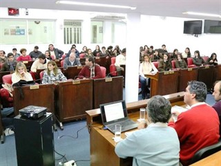 La consulta ciudadana se realizó en la Cámara de Diputados y contó con 61 inscriptos.