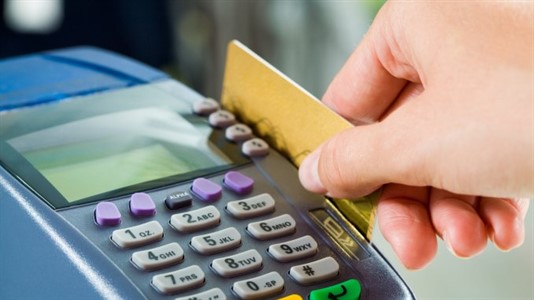 "Como comerciantes pagamos el 3% por las compras en un pago con tarjeta de crédito y 1.5% con débito", resaltó González.