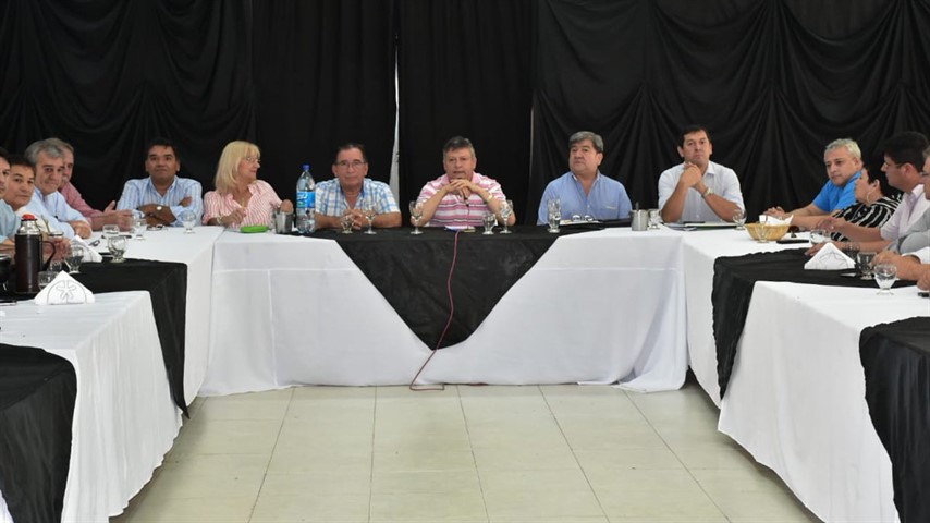 Del encuentro participaron intendentes y diputados nacionales del PJ. 