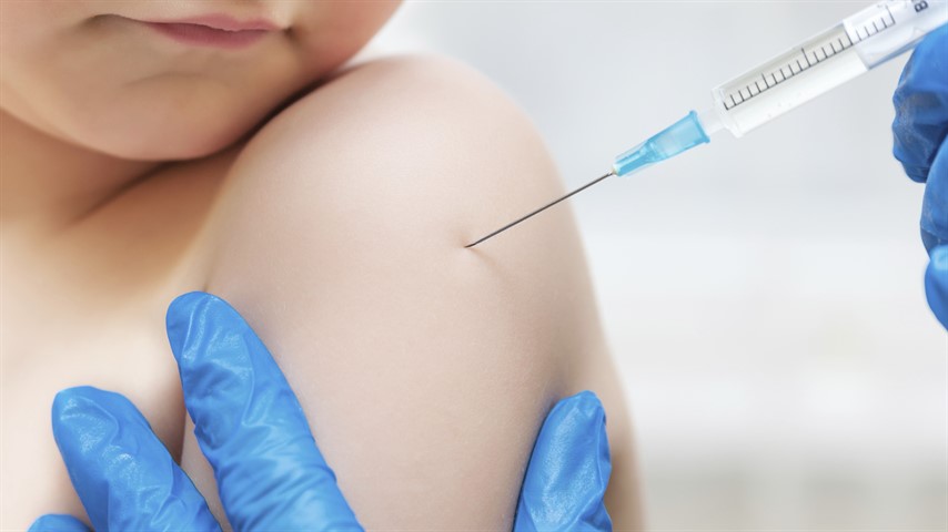 La vacunación es obligatoria y tiene un calendario establecido por el Ministerio de Salud.