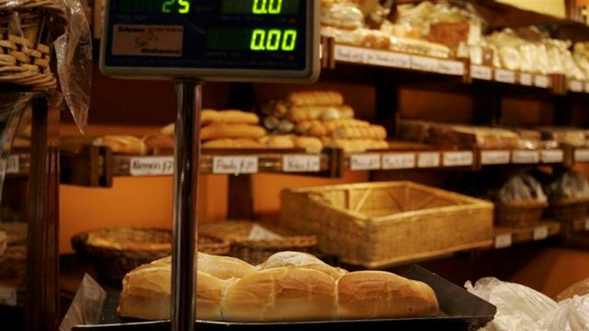 Panaderos resolvieron aumentar el precio del pan.