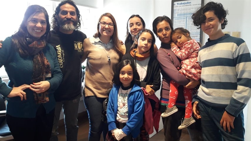 La familia viajera visitó radio Libertad.